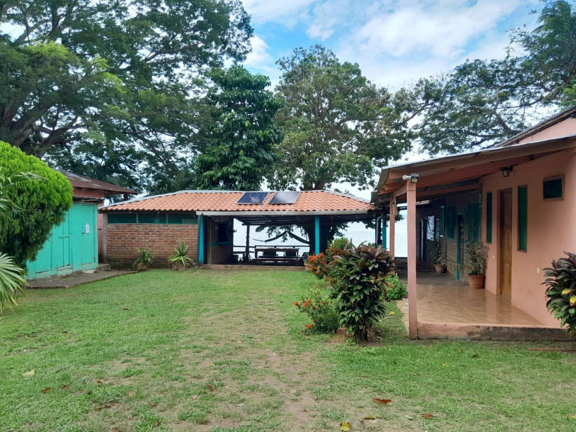Hostel Los Chocoyos Мерида Экстерьер фото