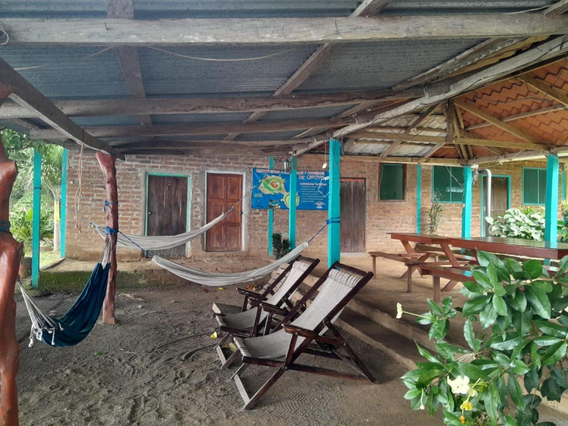 Hostel Los Chocoyos Мерида Экстерьер фото