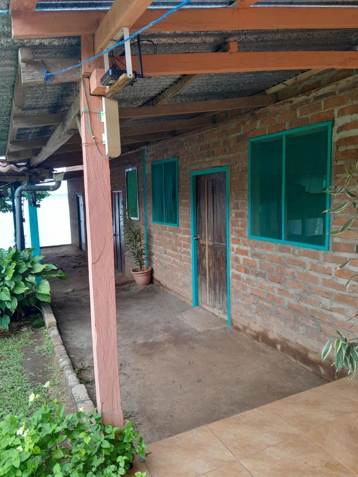Hostel Los Chocoyos Мерида Экстерьер фото
