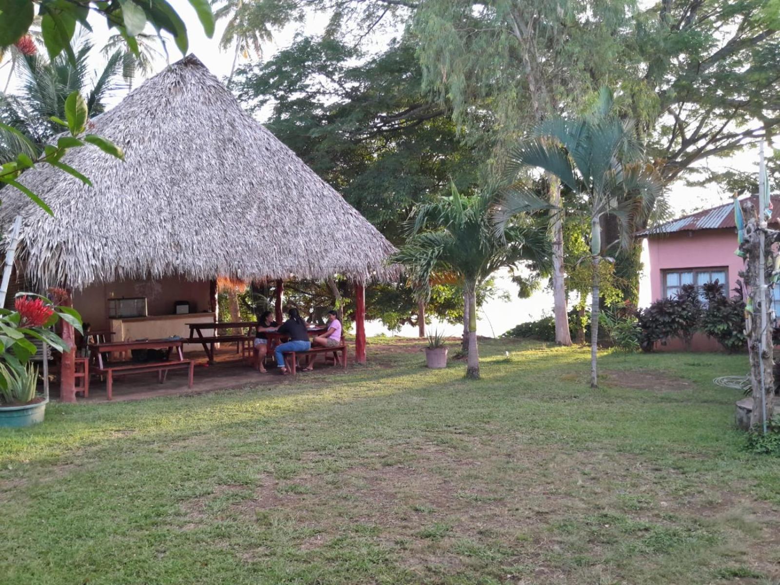 Hostel Los Chocoyos Мерида Экстерьер фото